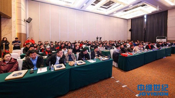 在AI大模型技术加速落地的背景下,商汤科技方舟多模态新智平台(SenseFoundry VL)正式接入DeepSeek深度思考引擎,推出多模态感知+深度思考的“(图3) 7